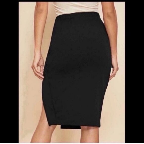 New Pencil Skirt With Front Slit a size XS - Picture 11 of 14